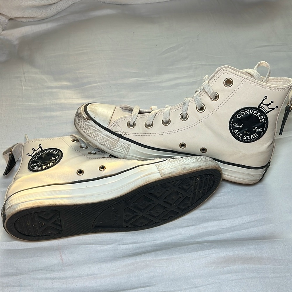 CONVERSE LIMITED EDITION LEATHER HIGHTOPS